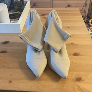 Tony bianco beige ankle booties